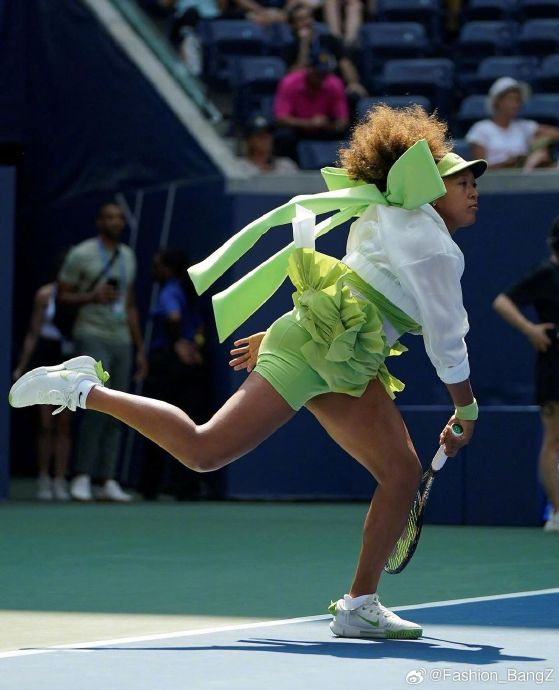 两届赛会冠军 naomi osaka 大坂直美,昨天重返美网赛场并顺利拿下首轮