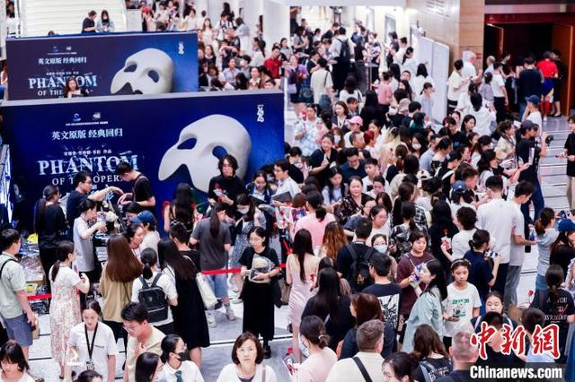 英文原版音乐剧《剧院魅影》在上海大剧院开启为期48天的超长演出。 演出主办方 供图