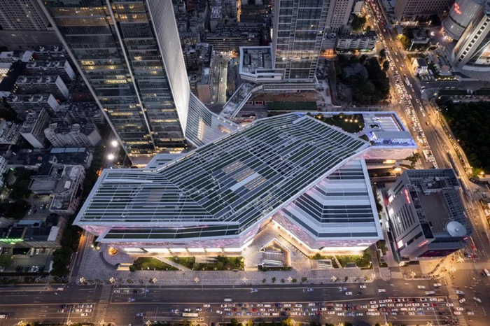 昆明恒隆广场为消费者提供一站式“吃穿住行办公”的完整闭环体验