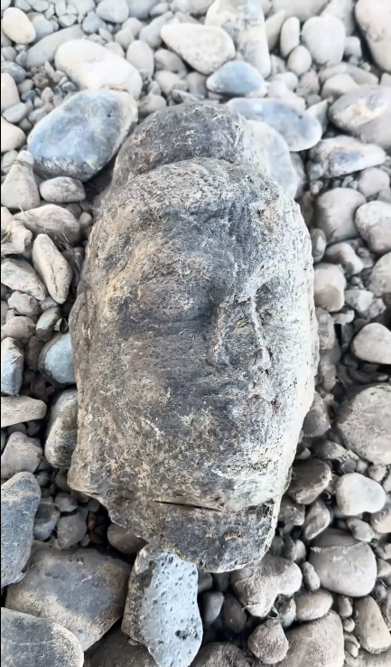 洛阳有钓鱼者称发现疑似文物佛头，龙门石窟研究院：正在鉴定-洛阳龙门石窟佛像为什么没有头