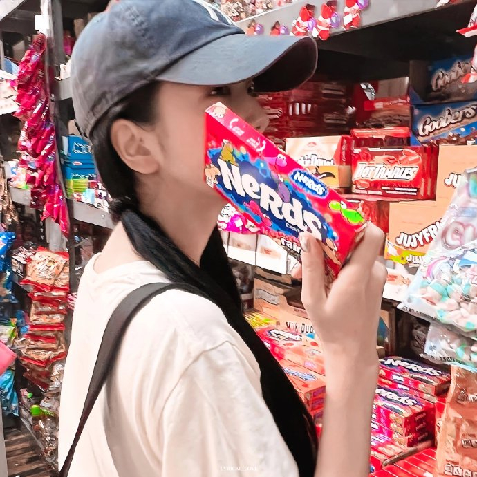 jisoo金智秀头像合集 这不妥妥女大学生