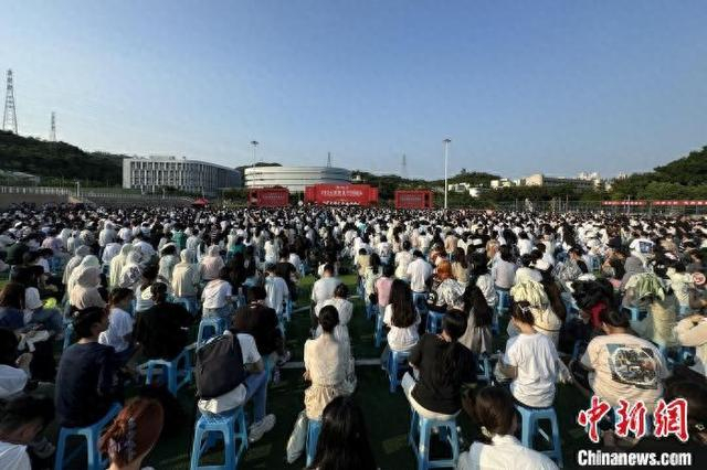 9月2日，华侨大学2024级新生开学典礼在福建泉州举办。 柯宁 摄