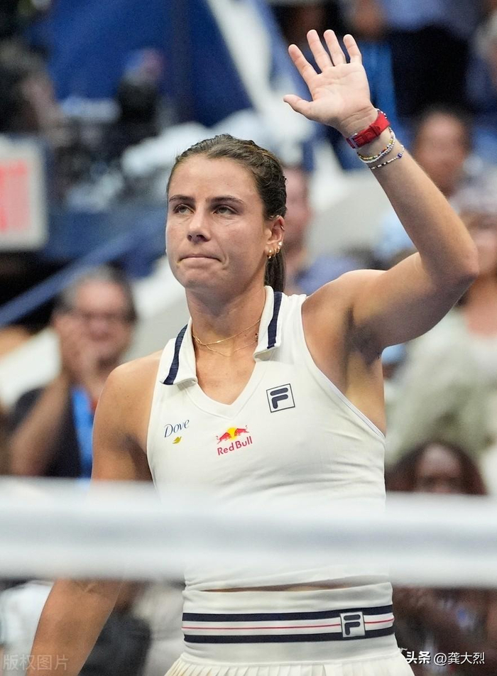 美国青春德比:纳瓦罗击碎高芙美网卫冕之梦