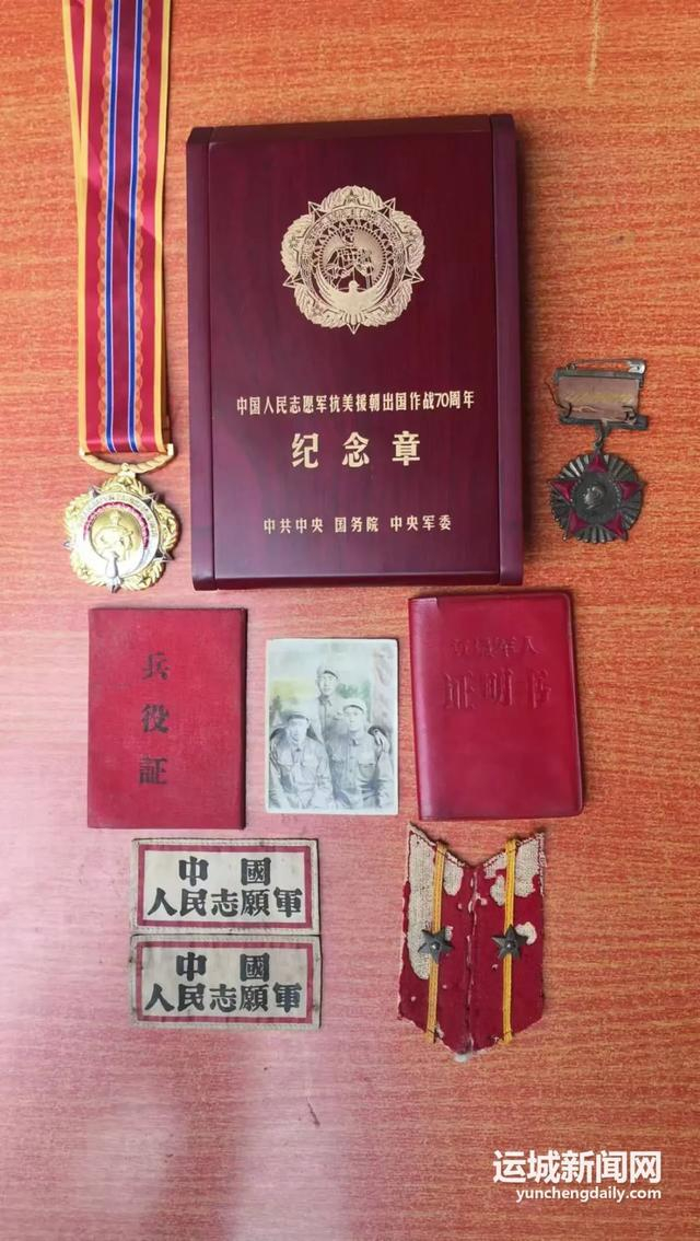 历时1年多,深入13县(市,区),他拍摄了400多位老兵的口述影像