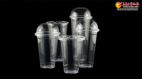 　　聚丙烯产品销售到下游可生产出餐盒。记者王丽丽 通讯员付婷婷摄