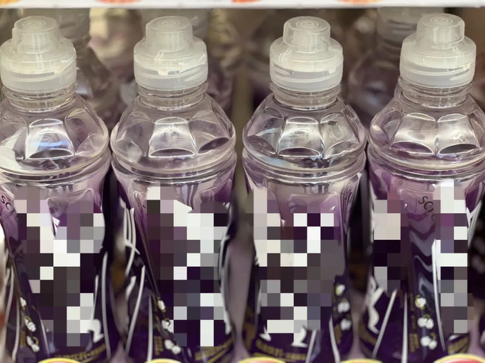 每瓶含≥3 毫克茶氨酸 | 阿肚 拍摄