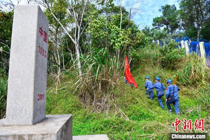 退役军人广西边疆"守灯"30载|边境|巡线|广西_新浪新闻