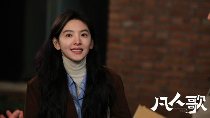 李晓悦（章若楠 饰）