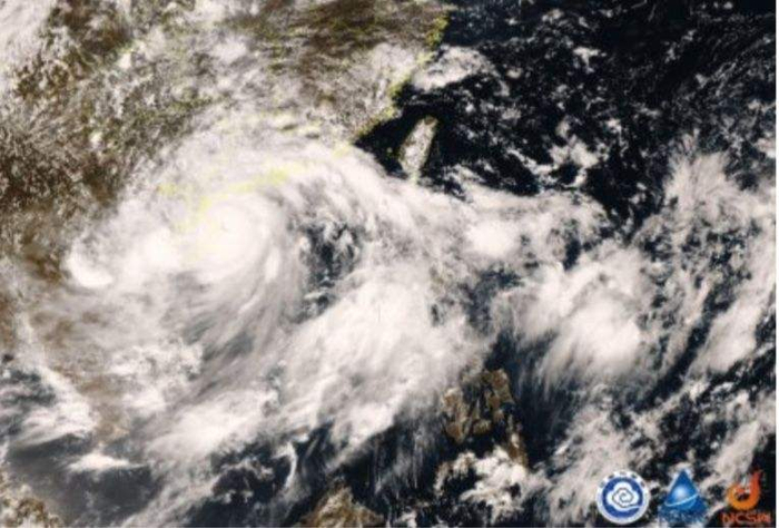 9月6日中午，从卫星云图上看，“摩羯”眼区稍微模糊了一些。国家卫星气象中心供图