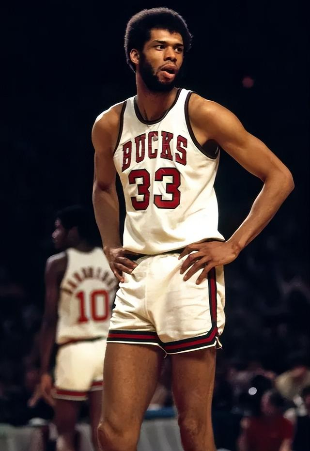 如果高中毕业就进nba贾巴尔能拿40000分吗一算吓一跳