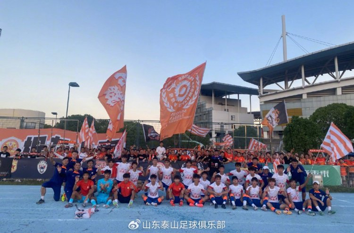闫恒烨头球制胜 山东泰山金钢山客场1-0胜海港B队-闫恒翔的照片