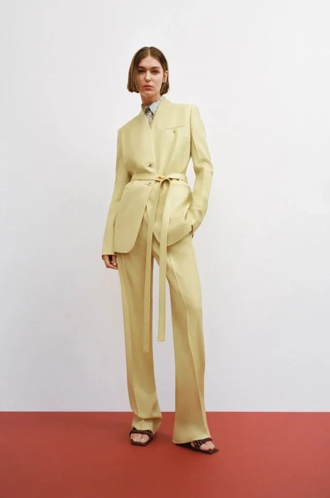 穿搭极简，与秋天的松弛感适配100%-秋天如何搭配衣服