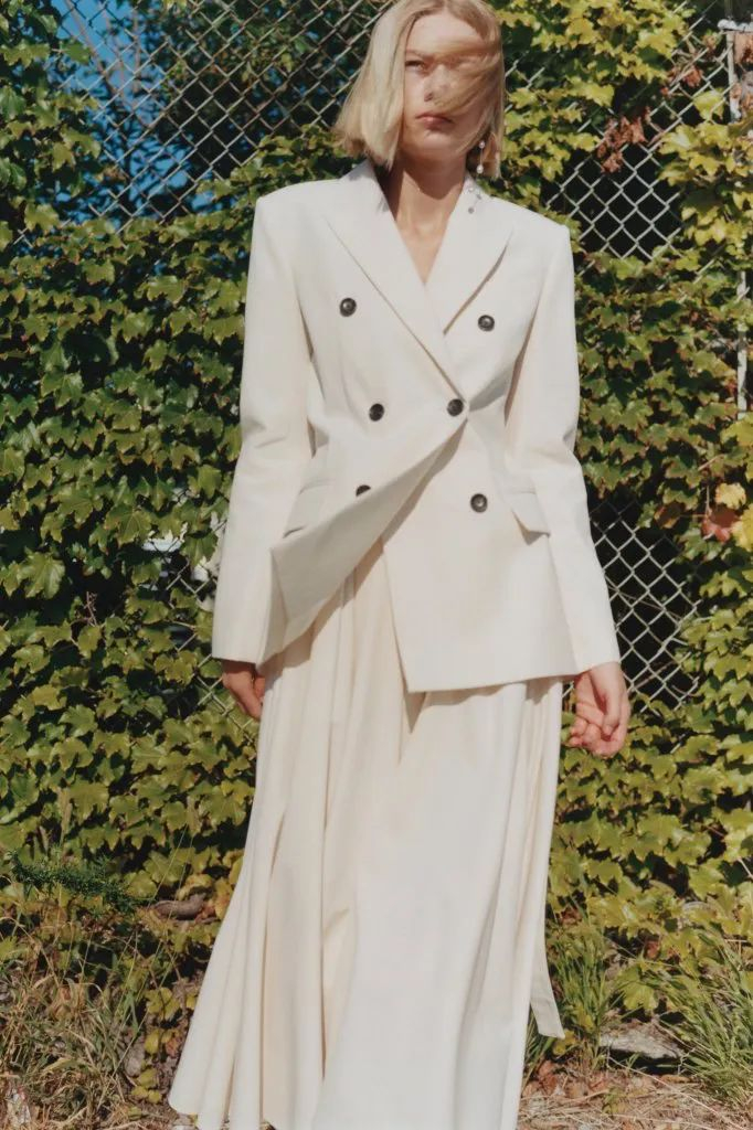 穿搭极简，与秋天的松弛感适配100%-秋天如何搭配衣服