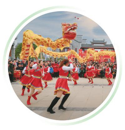 南正街庙会舞龙表演。肖南波摄