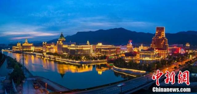 梦外滩景区。图源：横店影视城