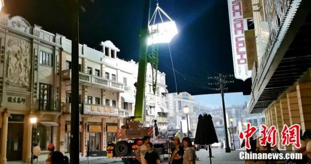 在梦外滩景区内，有剧组正在拍摄。白玥 摄