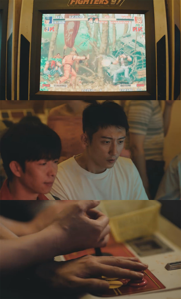 剧中类似镜头很多，很难说不是有意的