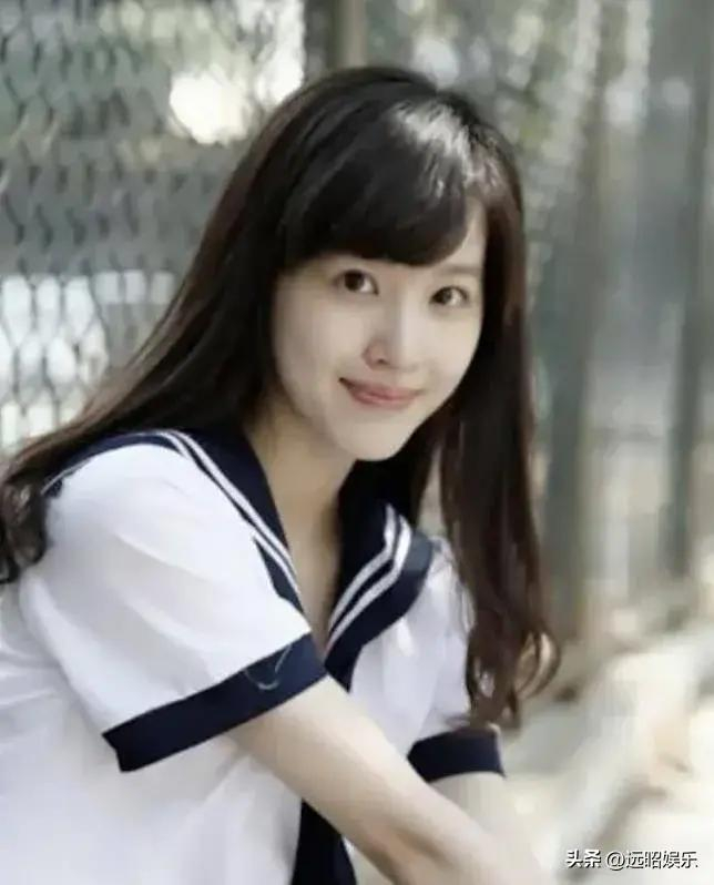 奶茶妹妹章泽天:一场意外走红,却凭实力书写传奇人生