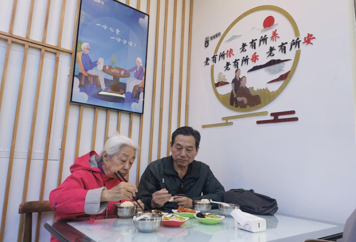 西城“父母食堂”受到老年人青睐。摄影/北京日报记者 方非