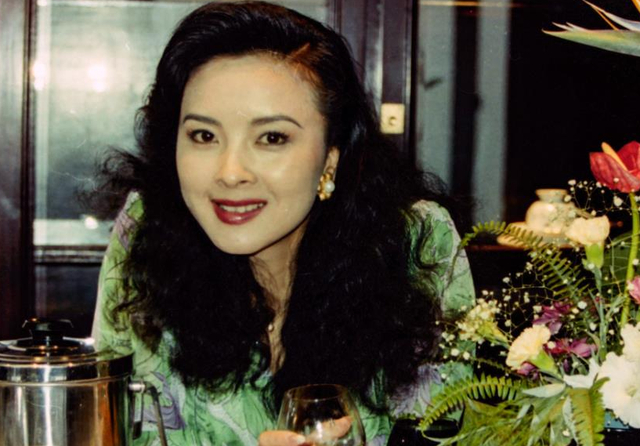 周洁去世3年后 痴情的丈夫仍在怀念她 结婚11年 却留下太多美好回忆