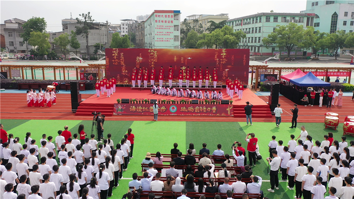 “文旅花”绽放“振兴路”