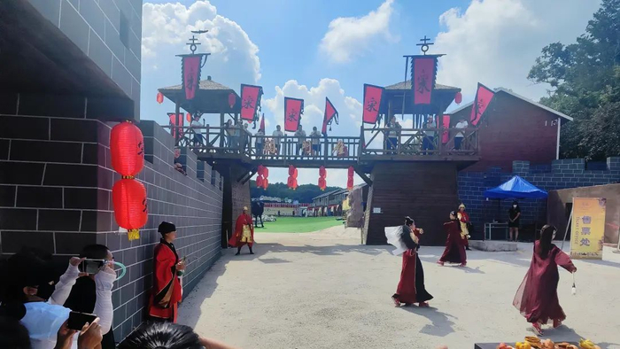 “辽饭”的开关和祭祀仪式。李洪涛/摄