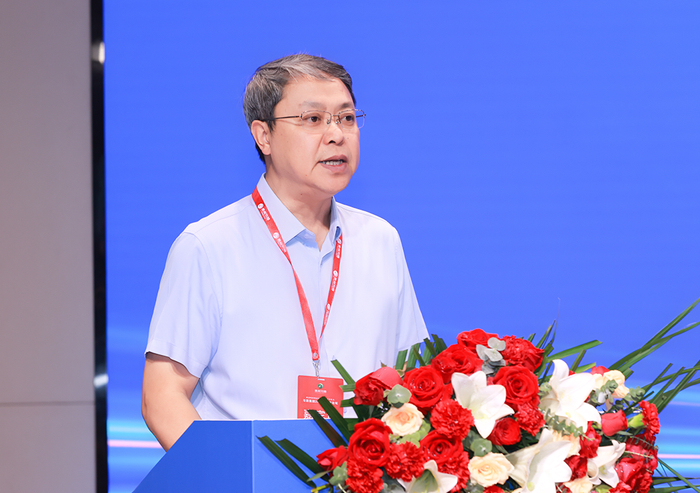 ▎贵州省人力资源和社会保障厅党组成员、副厅长胡世培