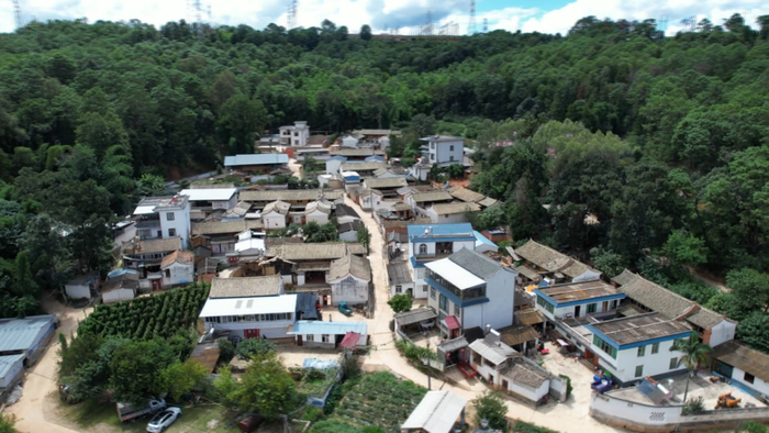 石屏县宝秀镇:小倘甸村民族团结 共铸乡村振兴