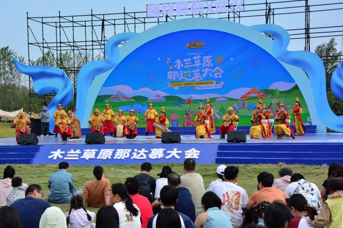 宫廷乐《阿斯尔》专场演出。王明瑞 摄