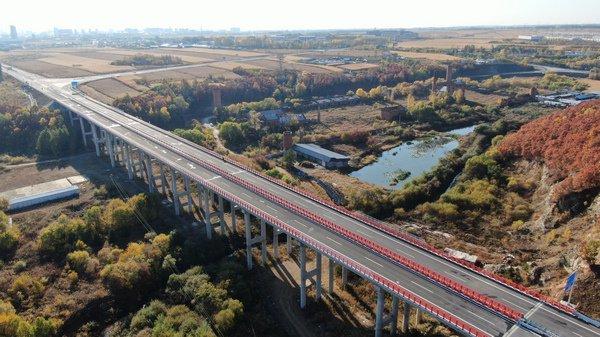 国道丹阿公路黑河至卧牛湖段改扩建工程正式通车