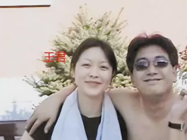 《水均益为什么离婚 水均益前妻王君简历(附/图片)》.