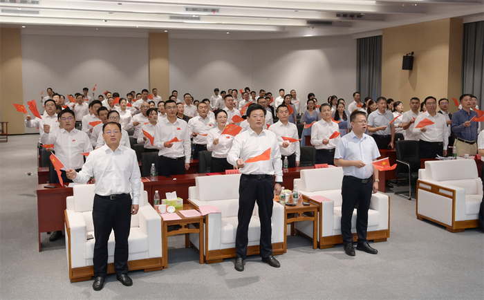 市水利局举办"奋进新贝 共筑中国梦"合唱比赛