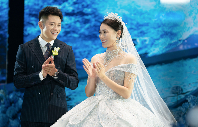 谢震业和妻子近照,创亚洲纪录,拿奥运铜牌,老婆很漂亮