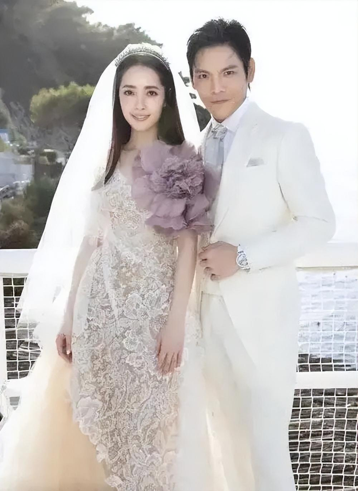 没想到多次被传豪门婚变后,向佐郭碧婷会以"这种姿态"冲上热搜