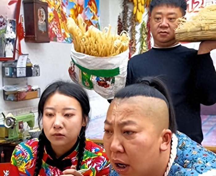 老蒯的真实身份曝光！商业版图惊人，难怪东北雨姐这么硬气|网红|粉丝|螃蟹|粉条|红薯_新浪娱乐_新浪新闻