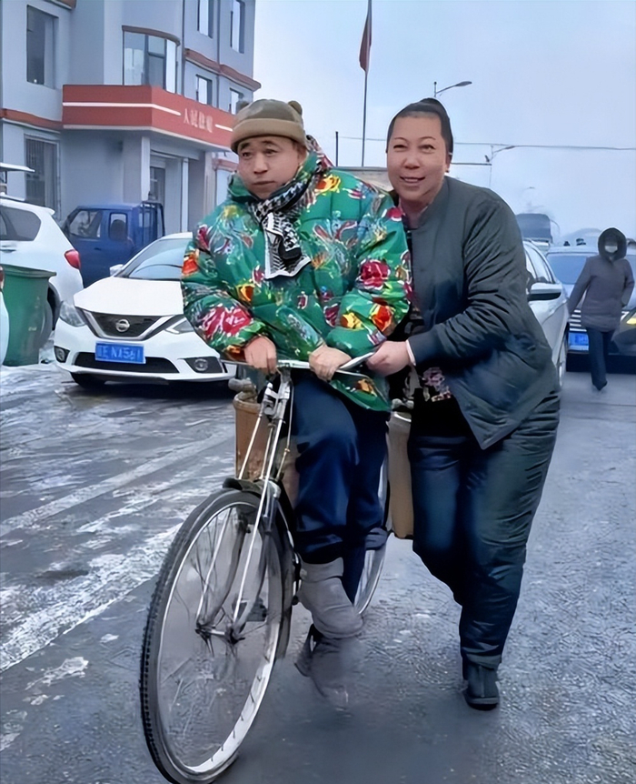 老蒯的真实身份曝光！商业版图惊人，难怪东北雨姐这么硬气|网红|粉丝|螃蟹|粉条|红薯_新浪娱乐_新浪新闻