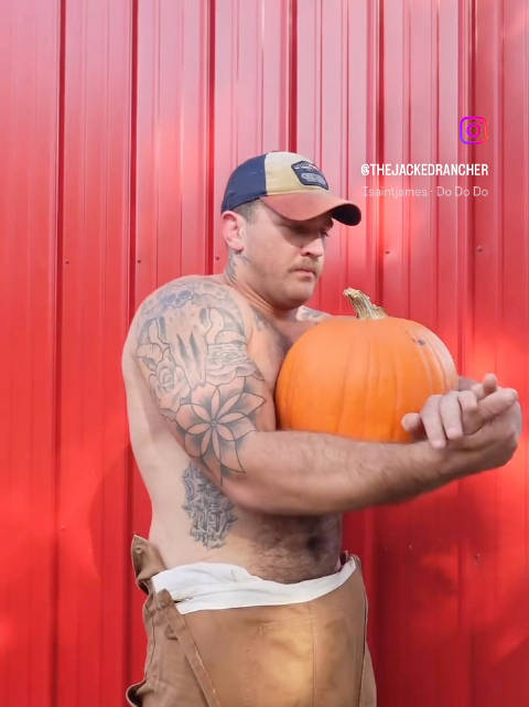 以为是什么万圣节99南瓜play,结果真的就是农场主喂羊