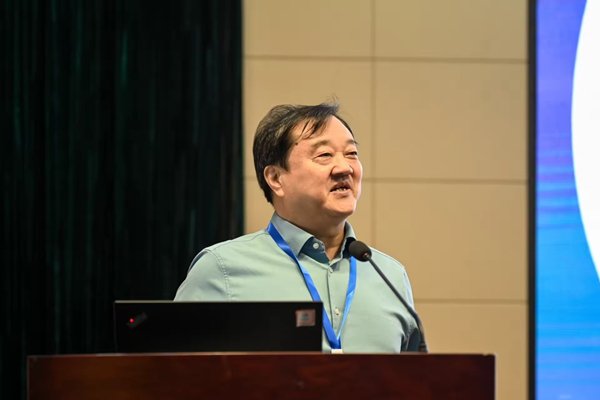 李正栓教授主题发言