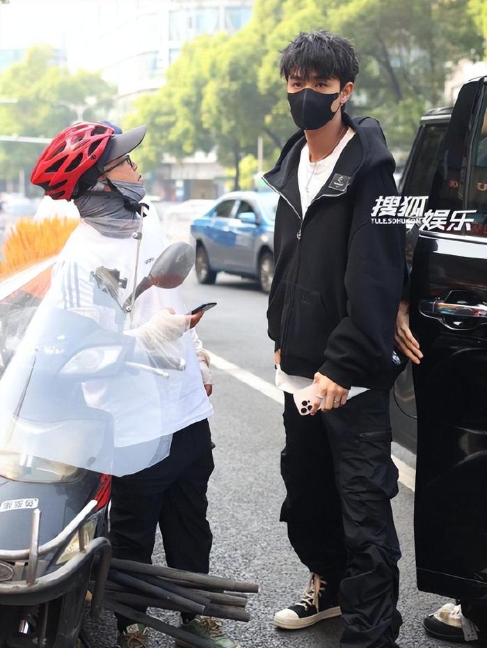 秦霄贤被曝出轨风波升级！波及孟子义等女星，本人新店开业心情好-秦霄贤演出时间表2023年