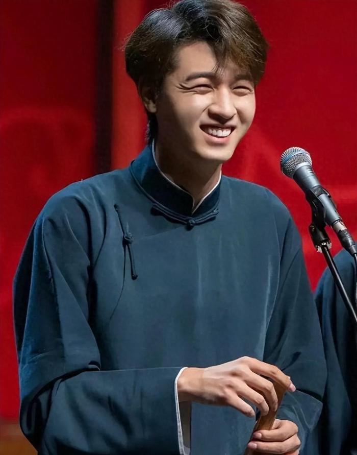 秦霄贤被曝出轨风波升级！波及孟子义等女星，本人新店开业心情好-秦霄贤演出时间表2023年
