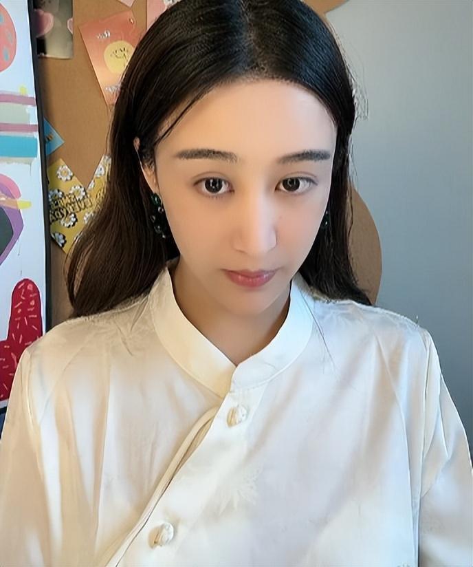 秦霄贤被曝出轨风波升级！波及孟子义等女星，本人新店开业心情好-秦霄贤演出时间表2023年