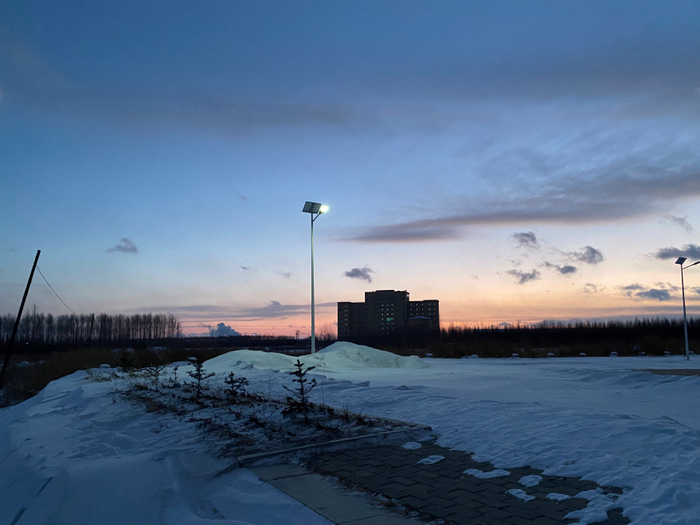 白雪笼罩的鹤岗。（图/受访者供图）