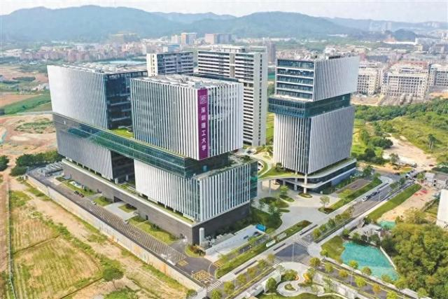 包含脑解析与脑模拟、合成生物研究两个大科学装置的光明科学城启动区拔地而起