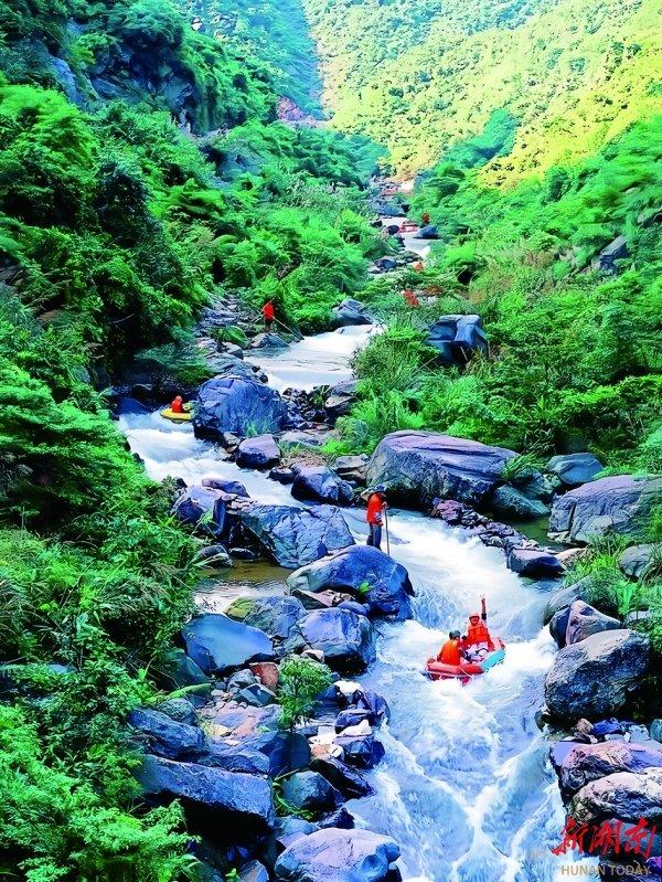 娄底飞水大峡谷图片