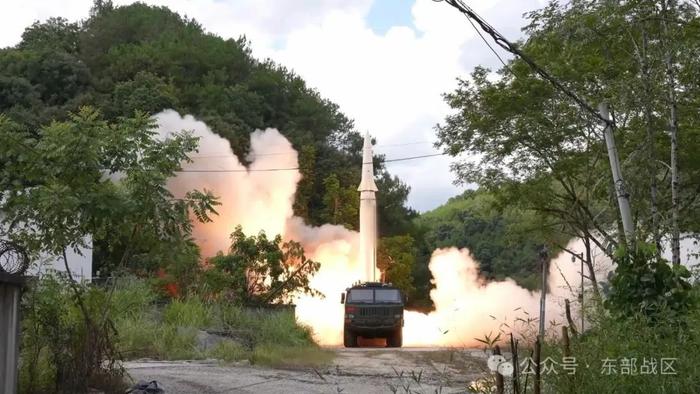 日本宫崎机场滑行道塌陷因未爆弹药爆炸引起