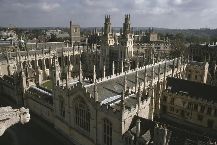 英国牛津大学。图源:VCG