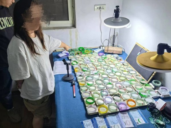 养猪转行直播带货 半年获利近30万竟然因为……-养猪直播讲解