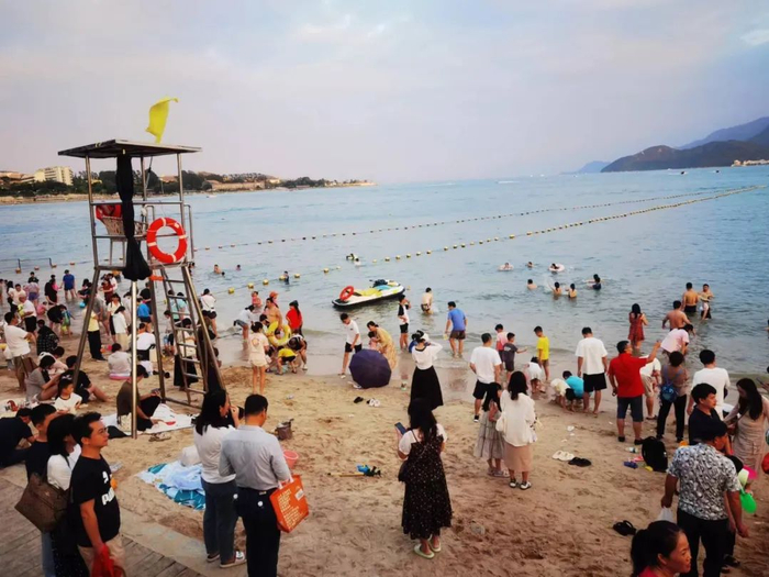  深圳较场尾海滩