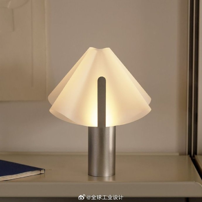 taut模块化灯具|设计:lieyahdagan 一种设计用于玩耍和更换的灯