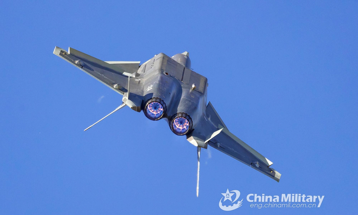 涡扇15和涡扇10C有何区别？当歼20A和歼20B同框就明白了|中国空军|歼-20|涡扇15|战斗机|西方国家_新浪新闻